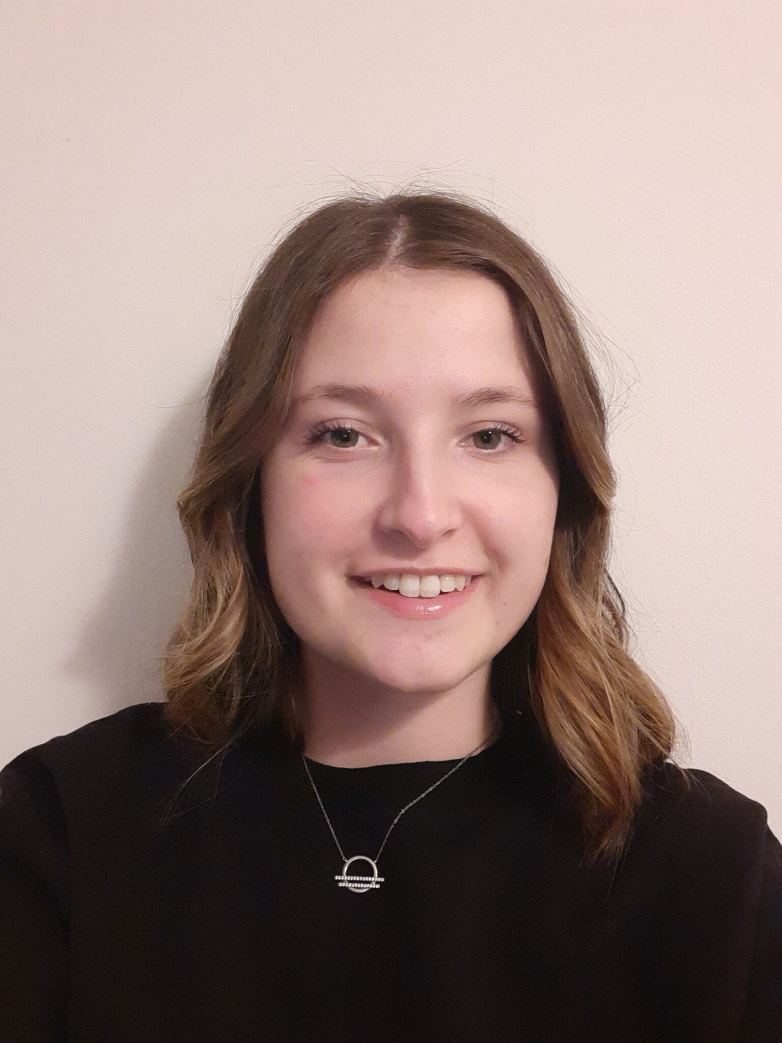 Coralie Pereira Ecole Bilingue Internationale De Haute Savoie coralie-pereira-ecole-bilingue-internationale-de-haute-savoie