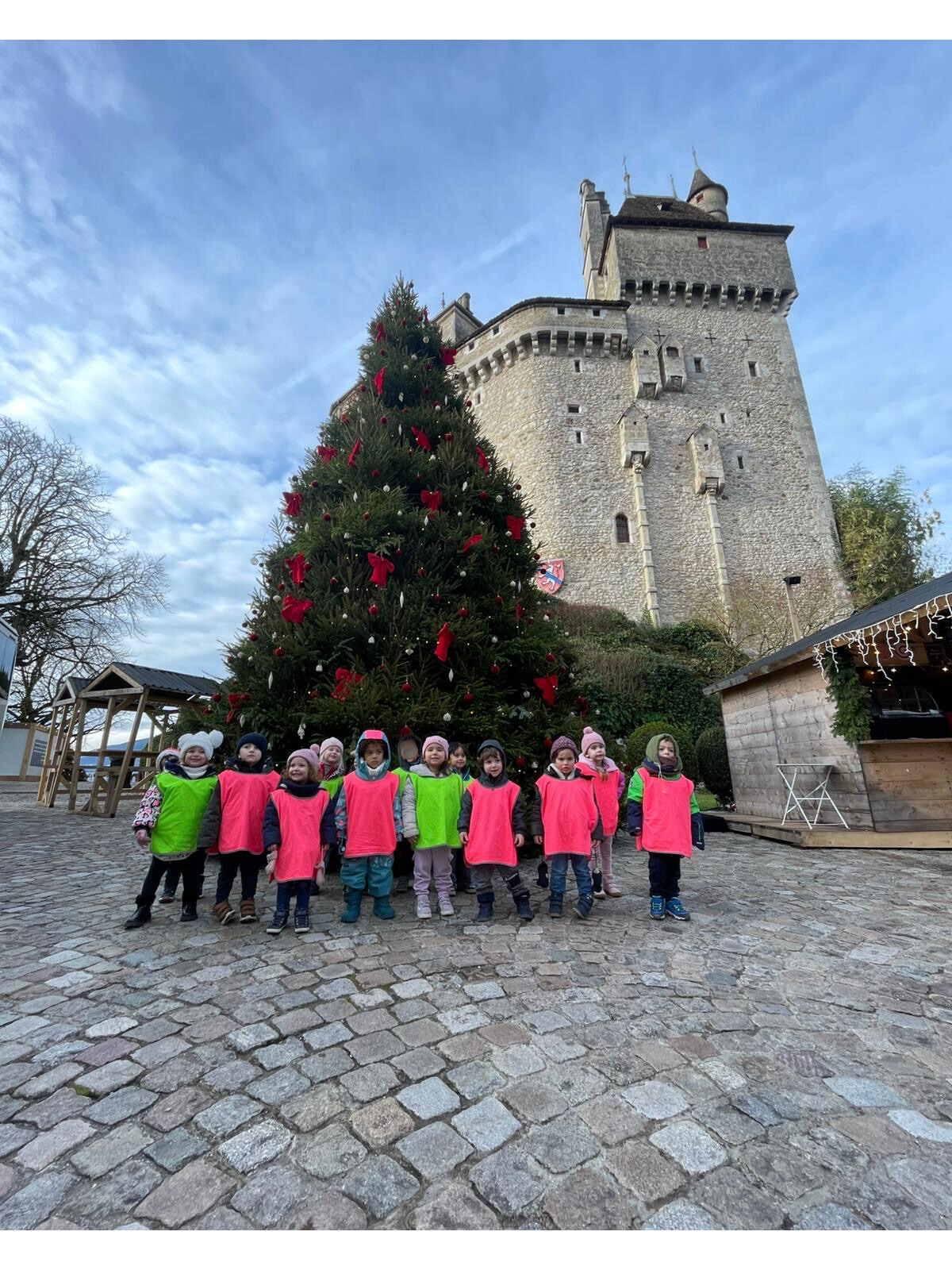 Read more about the article A Morning of Christmas Magic at the Château de Menthon-Saint-Bernard